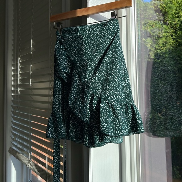 green floral top + skirt set - Picture 4 of 5